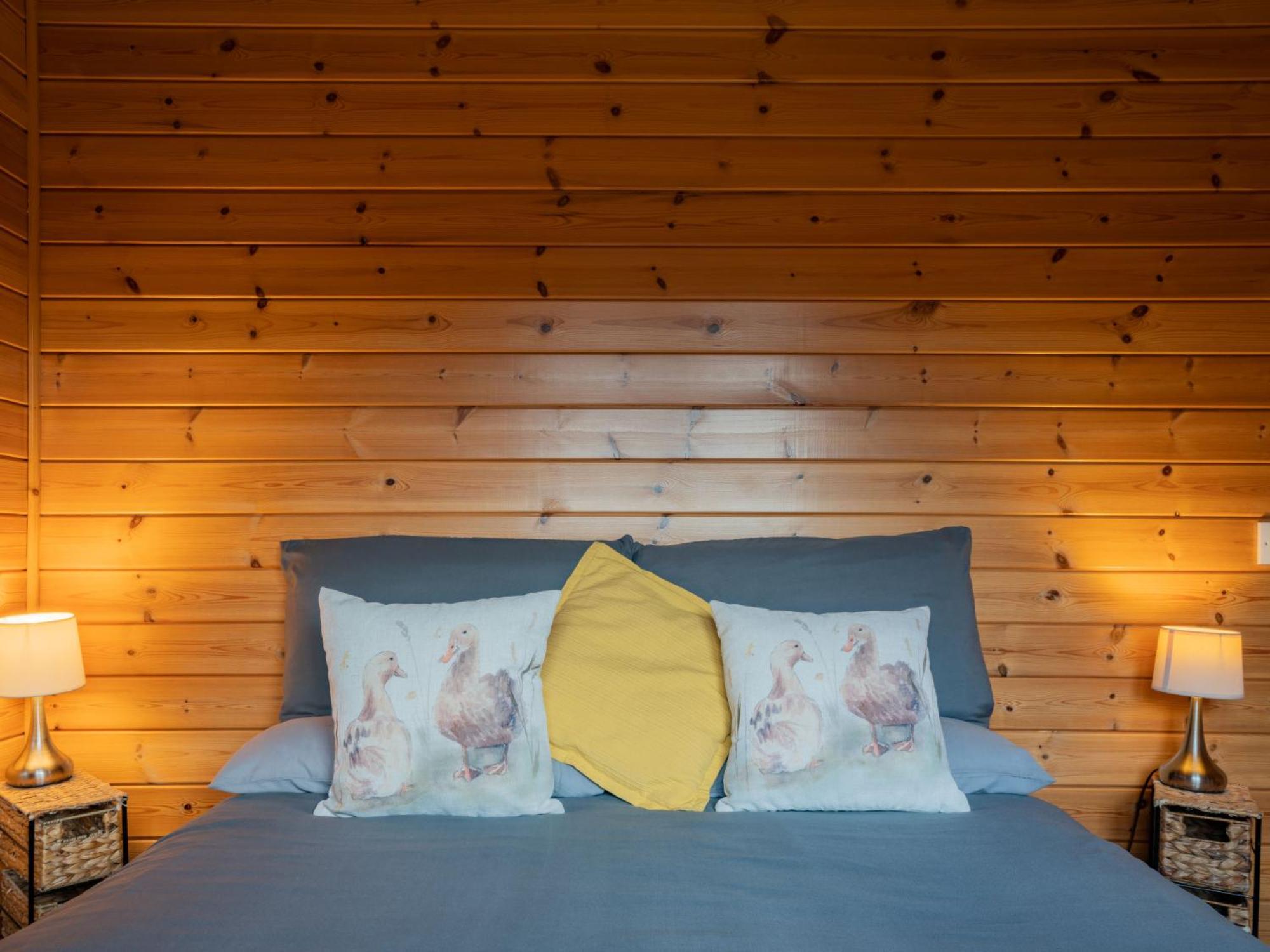 Chalet Loch Leven Lodge 10 By Interhome 金罗斯 外观 照片