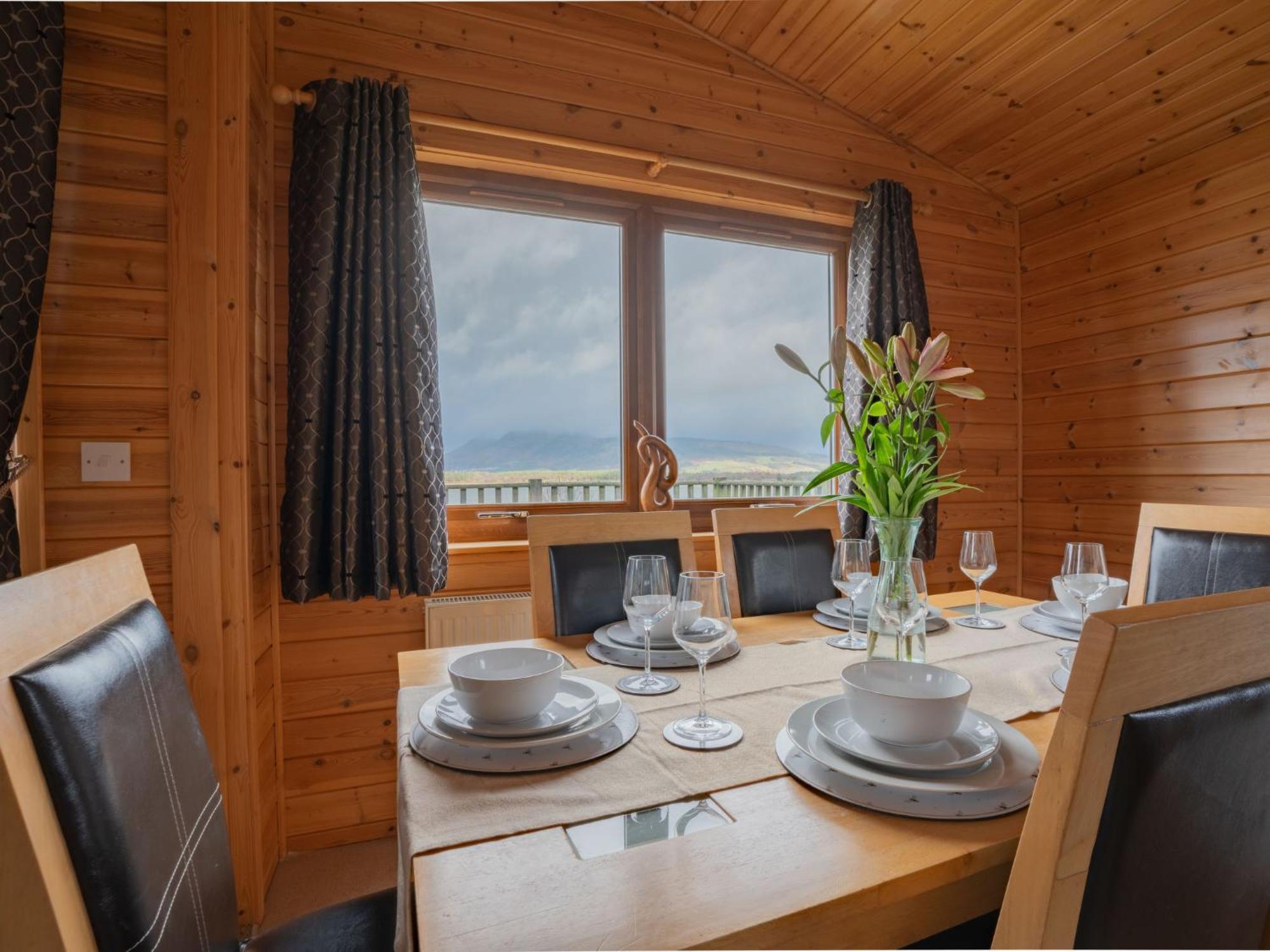 Chalet Loch Leven Lodge 10 By Interhome 金罗斯 外观 照片