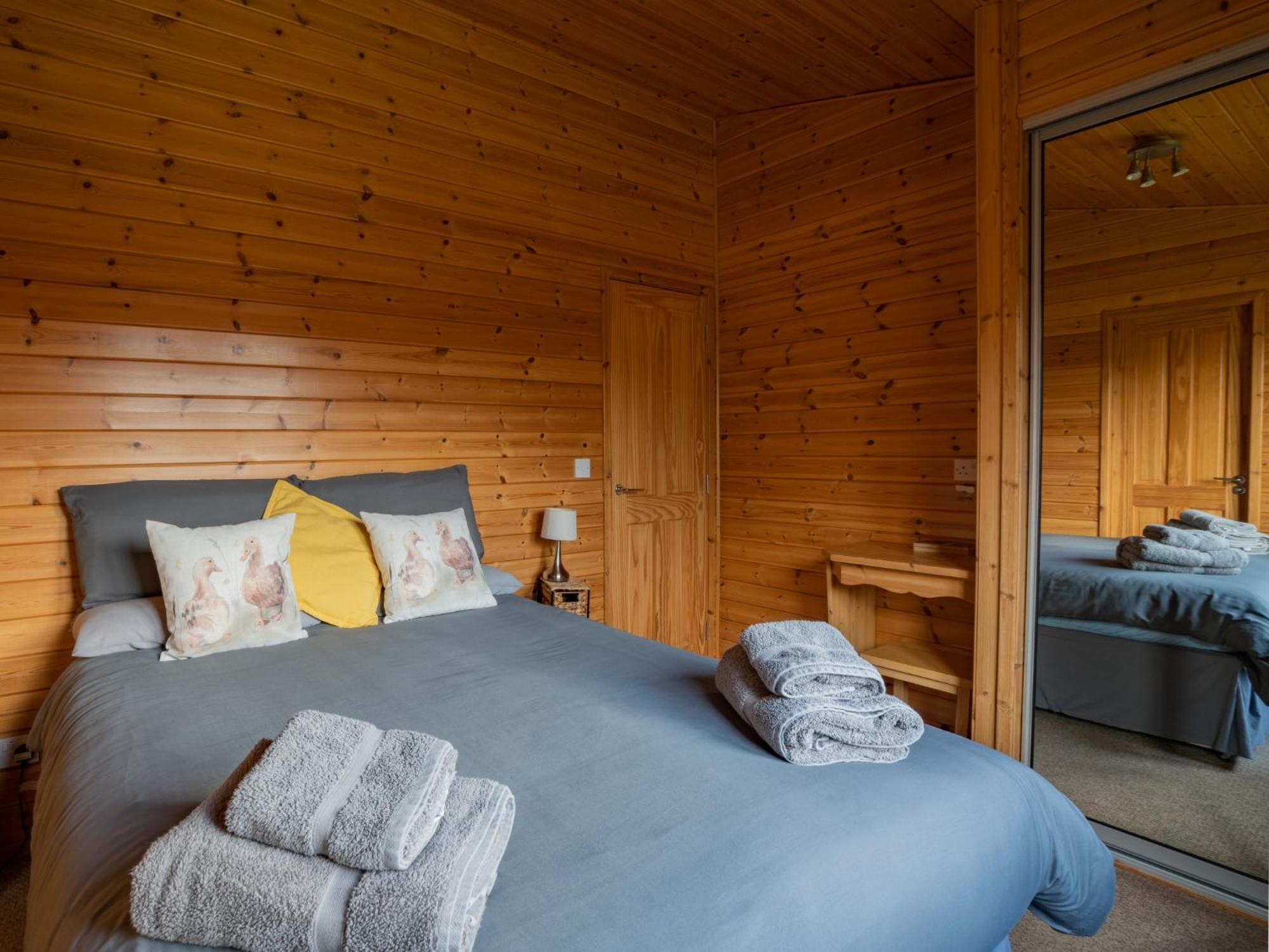 Chalet Loch Leven Lodge 10 By Interhome 金罗斯 外观 照片